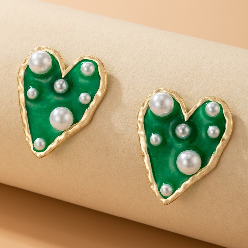 *ARANZA* Green x Pearl Heart-Shaped Fashion Earrings